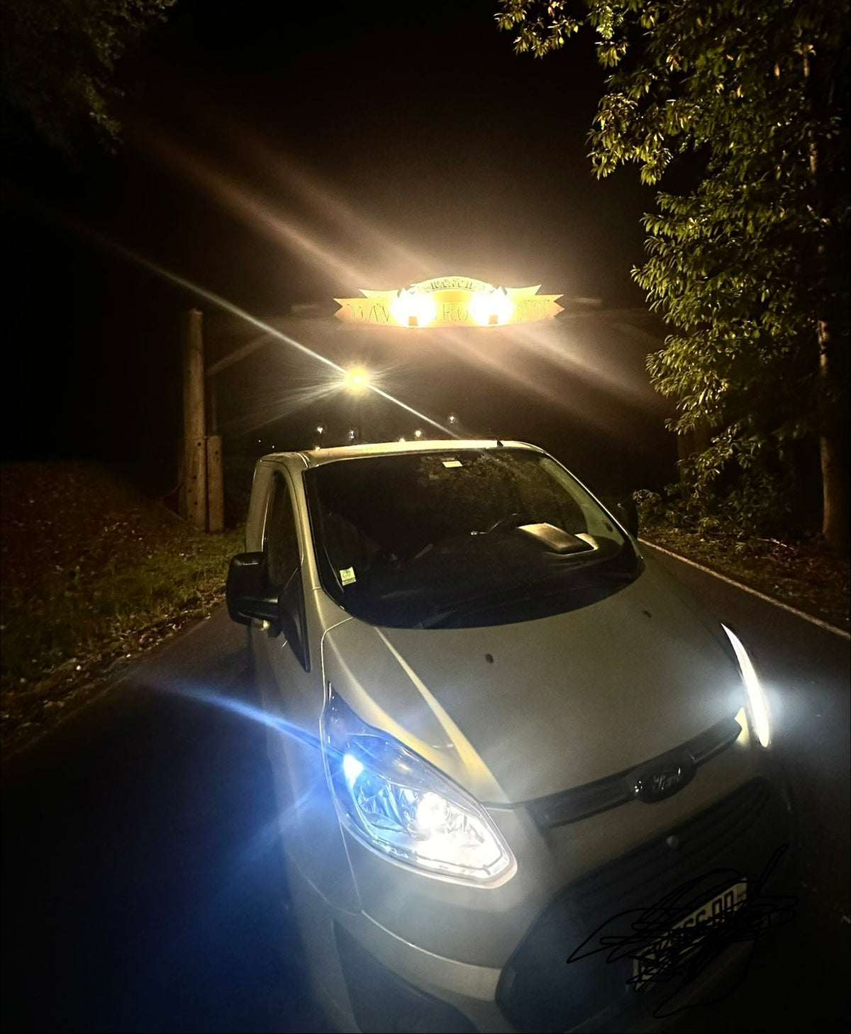 MG ZS 2021 au Disney Davy Crockett Ranch, photo de nuit, Cléver